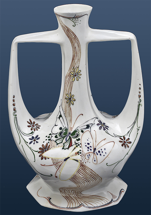 Nr.: 279, On offer 2 handled Eggshell vase made by Rozenburg, Description: Rozenburg 2 handled Eggshell Vase Vase, Height 21,5 cm, period: Year 1899, W.P. Hartgring, butterflies and ornaments