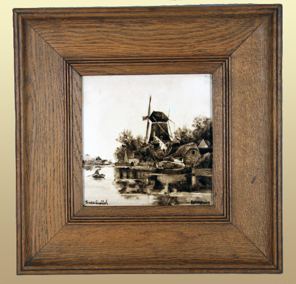 Nr.: 242, Reeds verkocht : sieraardewerk van Rozenburg  Plateel Tegel, Hoog 15 cm , Breed 15 cm , Jaar 1909 , n. Fred du Chattel