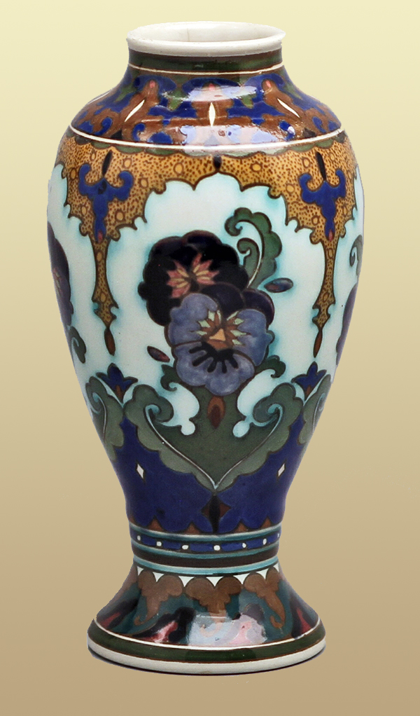 Nr.: 421, A;;ready sold : a Rozenburg Vase 